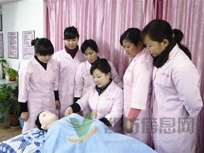 專業(yè)催乳師通乳解決奶少、堵奶、漲奶、回奶等